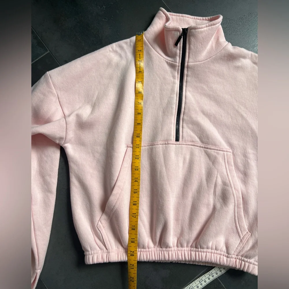 PrettyLittleThings Cropped Sweatshirt, Baby Pink, Size M - Picture 9 of 10